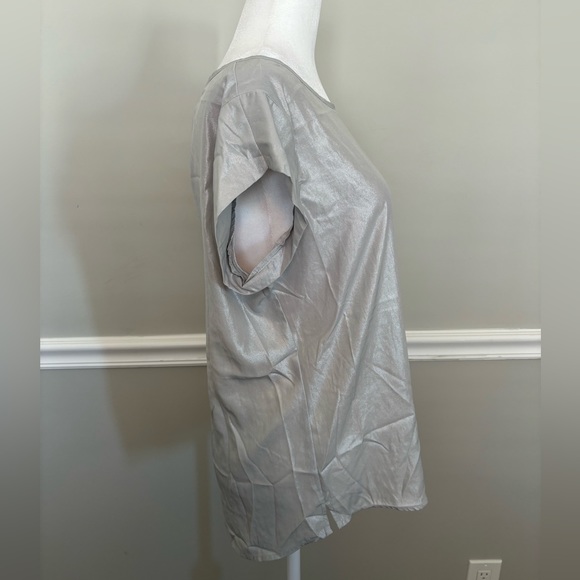 CHICO’S Metallic Lightweight Top - Picture 3 of 7